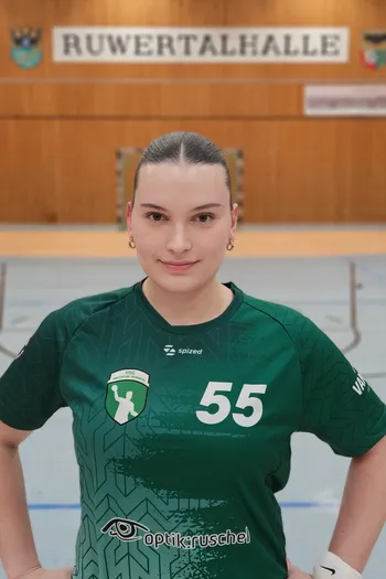 Carolyn  Schneider